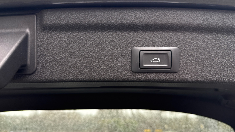 Audi Q3 35 TFSI S Line 5dr Petrol Estate